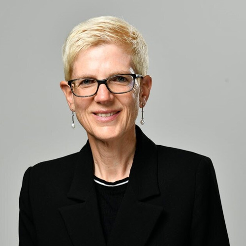 Claudia Dill