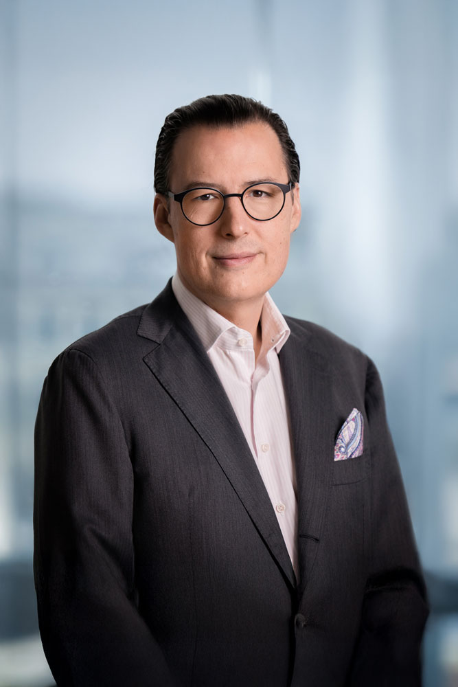 Headshot of Philipp Rüede, Chief Executive Officer of SCOR Life & Health 