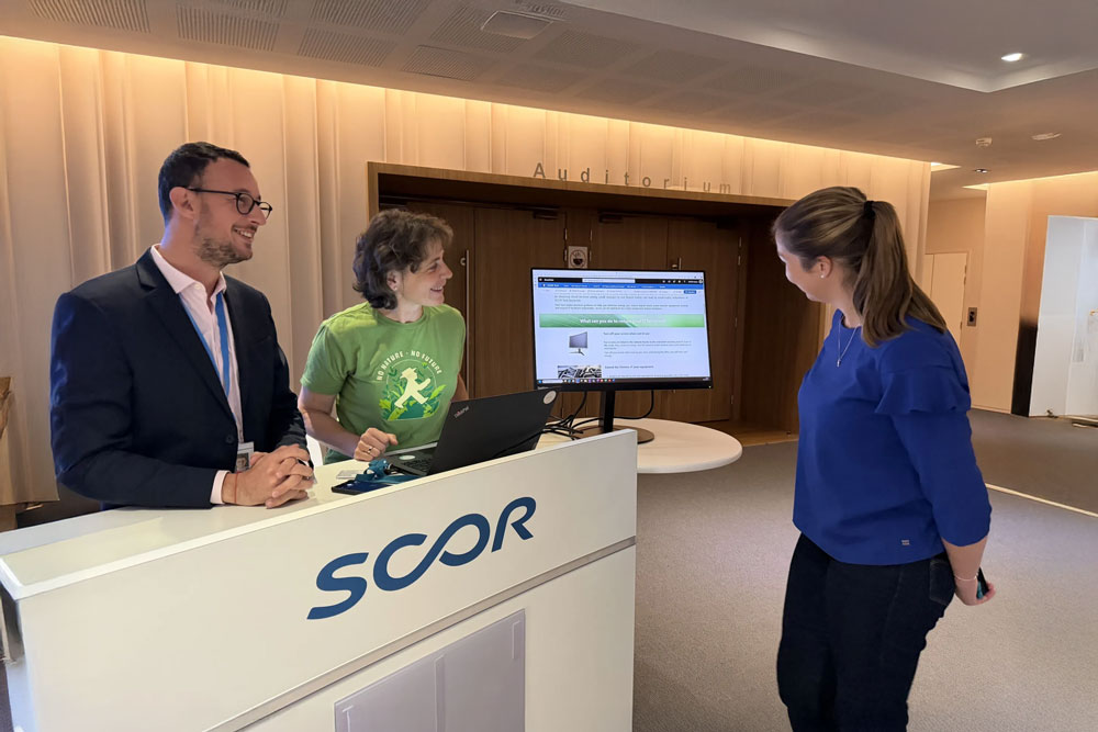 Sustainable IT booth at the SCOR Paris office