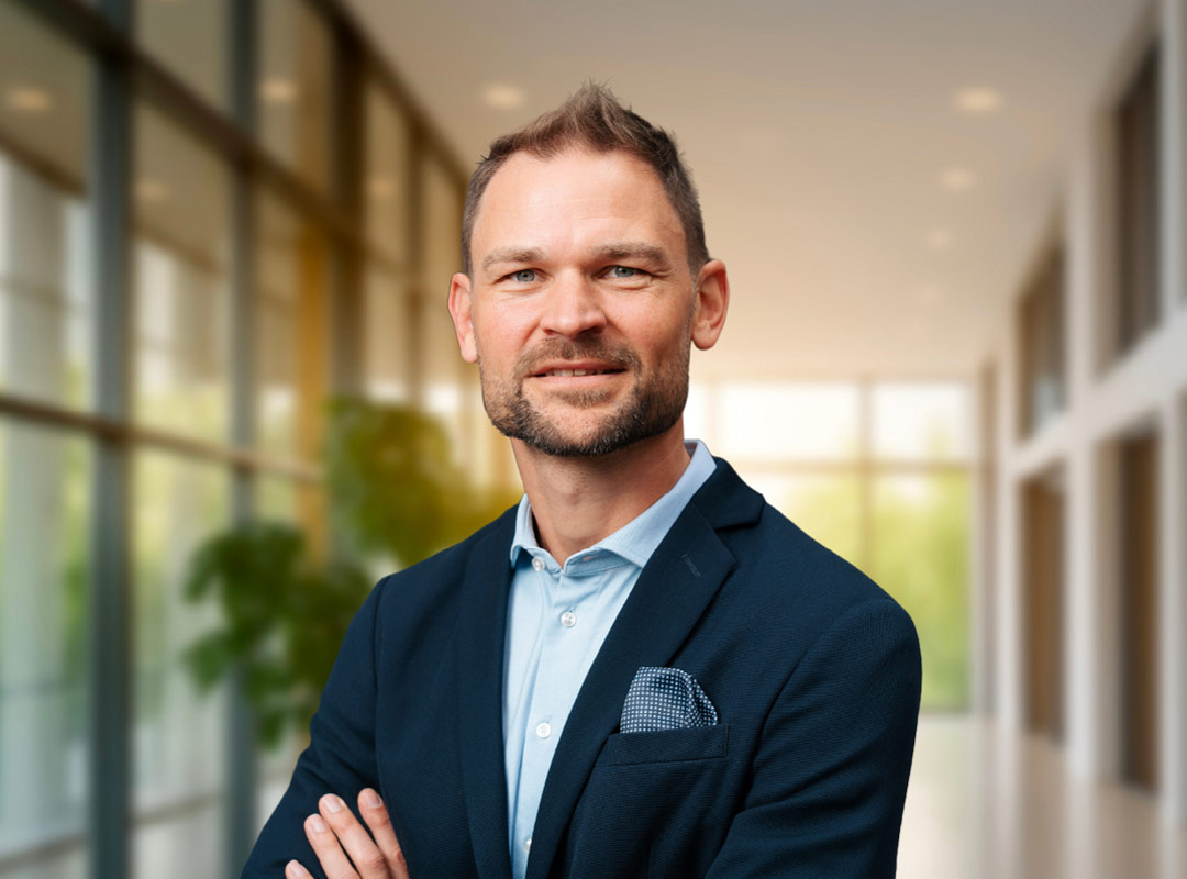 Teaser image of October 2025 SCOR Careers Blog Career Compass article about digital transformation with David Suetterle,Chief Digital and Transformation Officer and SCOR Digital Solutions CEO