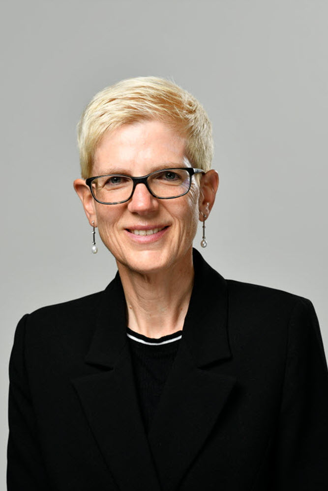 Claudia DILL