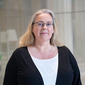 Dr. Irene MERK