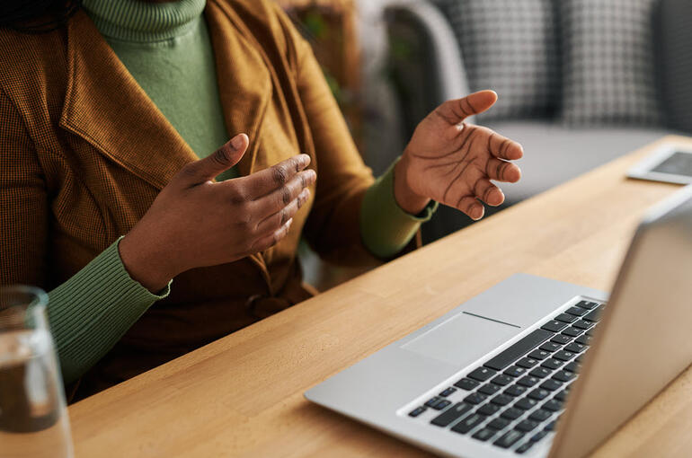 Woman gives online counselling